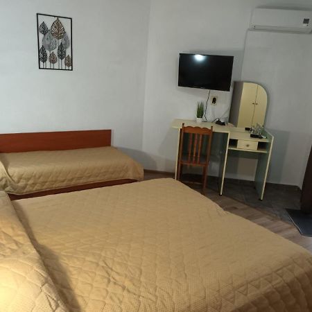 Guest House Alkor ออบซอร์ ภายนอก รูปภาพ